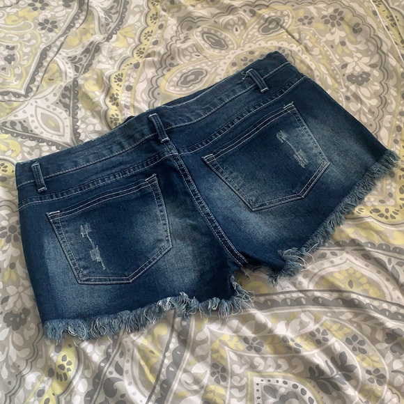 Booty shorts - Picture 2 of 4